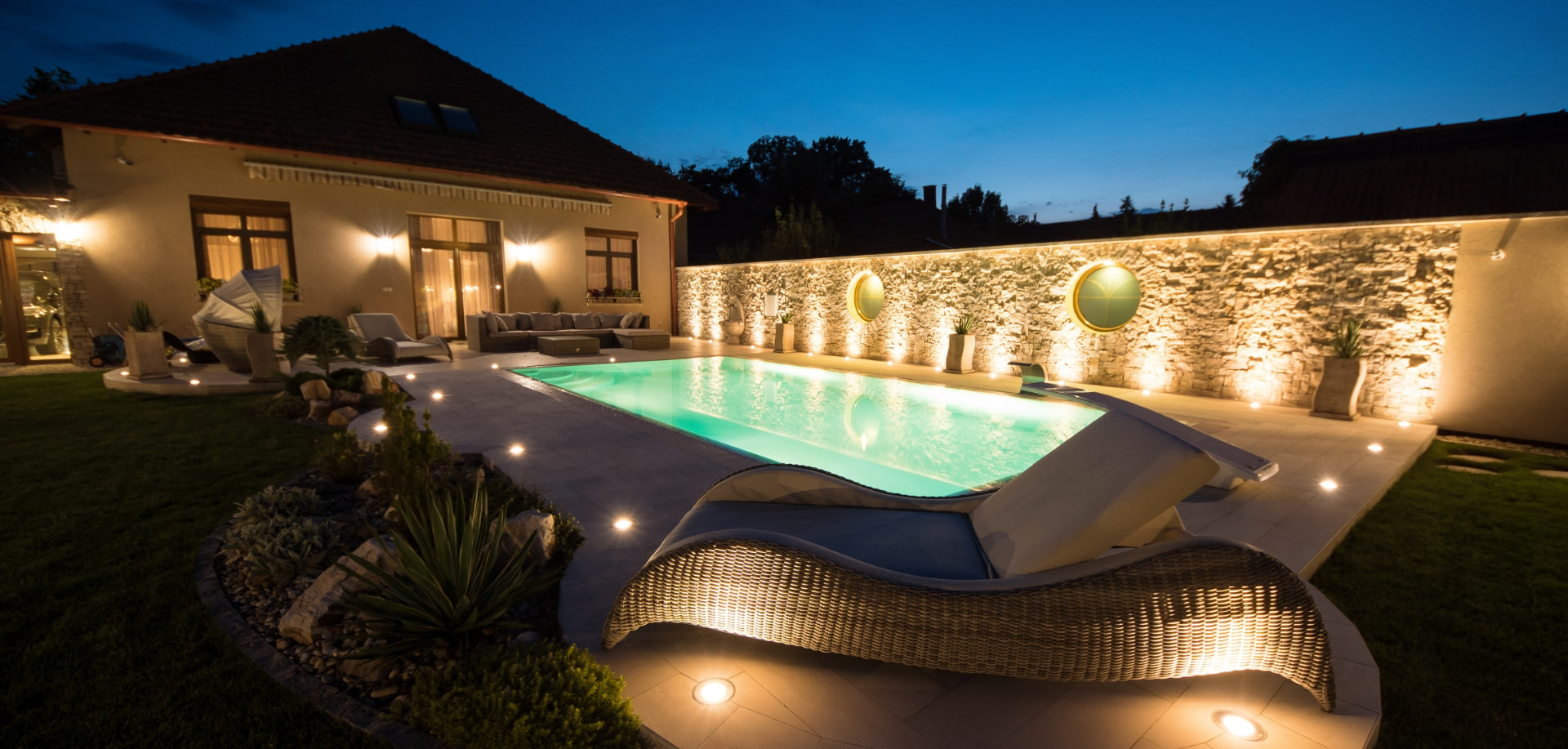 Belvárosi villa medencével